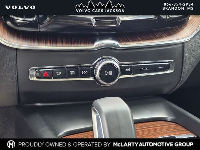 2024 Volvo XC60 B5 Plus Dark Theme