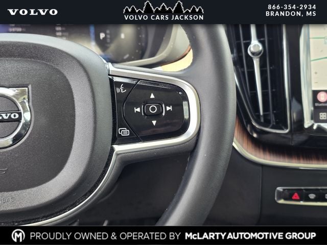2024 Volvo XC60 B5 Plus Dark Theme