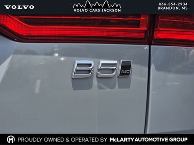 2024 Volvo XC60 B5 Plus Dark Theme