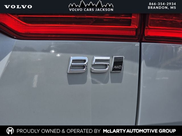 2024 Volvo XC60 B5 Plus Dark Theme