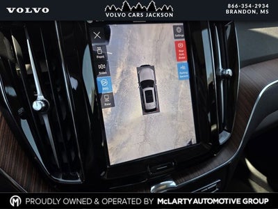 2024 Volvo XC60 B5 Plus Dark Theme