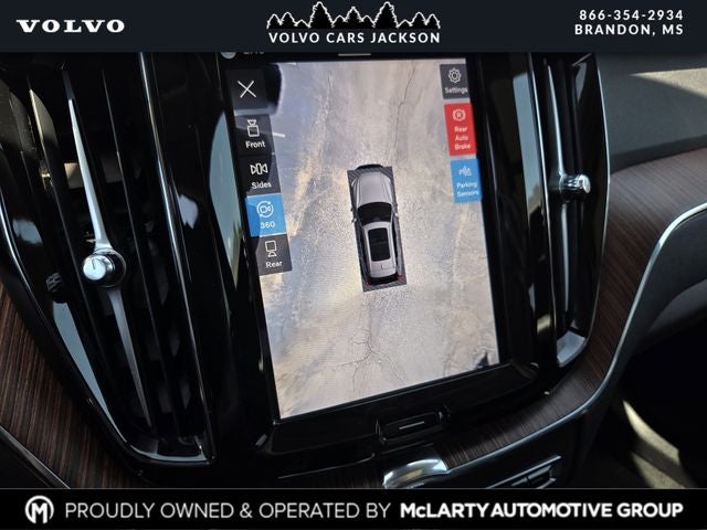 2024 Volvo XC60 B5 Plus Dark Theme