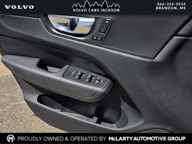 2024 Volvo XC60 B5 Plus Dark Theme