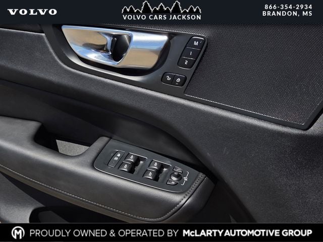 2024 Volvo XC60 B5 Plus Dark Theme