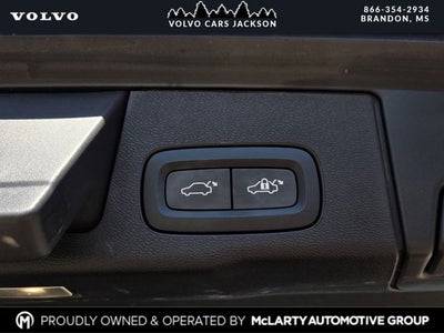 2024 Volvo XC60 B5 Plus Dark Theme