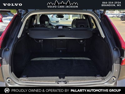 2024 Volvo XC60 B5 Plus Dark Theme