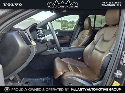 2022 Volvo XC60 B5 Inscription