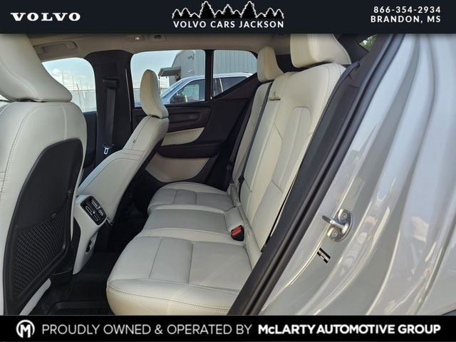 2026 Volvo XC40 B5 AWD Mild Hybrid Plus