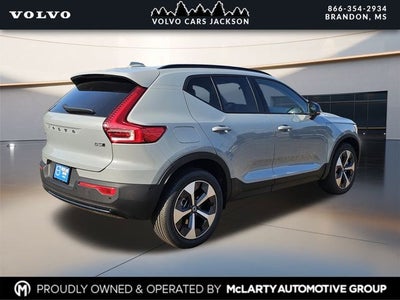 2026 Volvo XC40 B5 AWD Mild Hybrid Plus