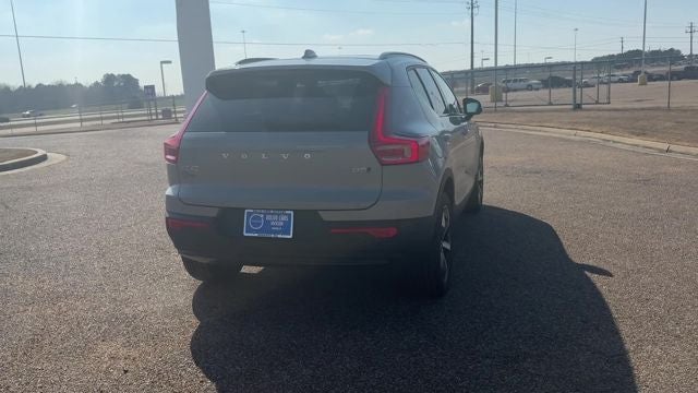 2026 Volvo XC40 B5 AWD Mild Hybrid Plus