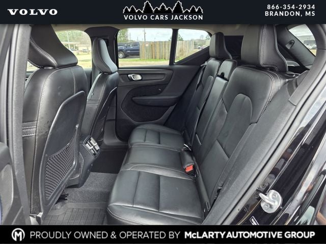 2024 Volvo XC40 B5 Plus Bright Theme