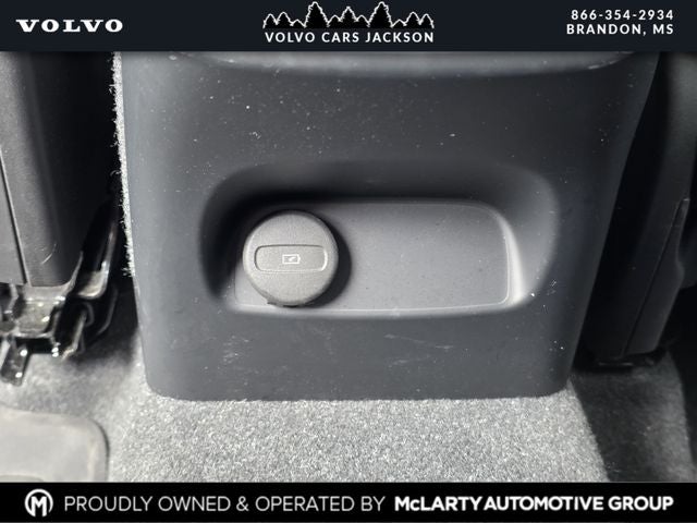 2024 Volvo XC40 B5 Plus Bright Theme