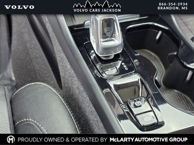 2024 Volvo XC40 B5 Plus Bright Theme