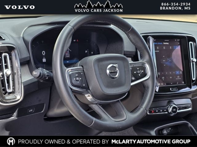 2024 Volvo XC40 B5 Plus Bright Theme