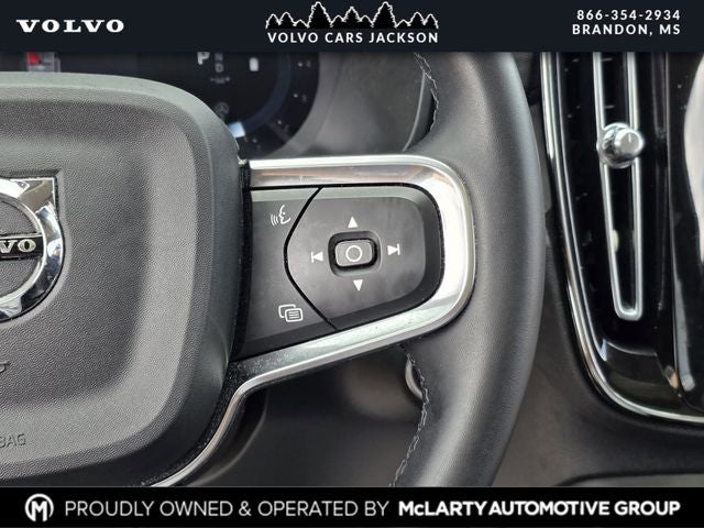 2024 Volvo XC40 B5 Plus Bright Theme