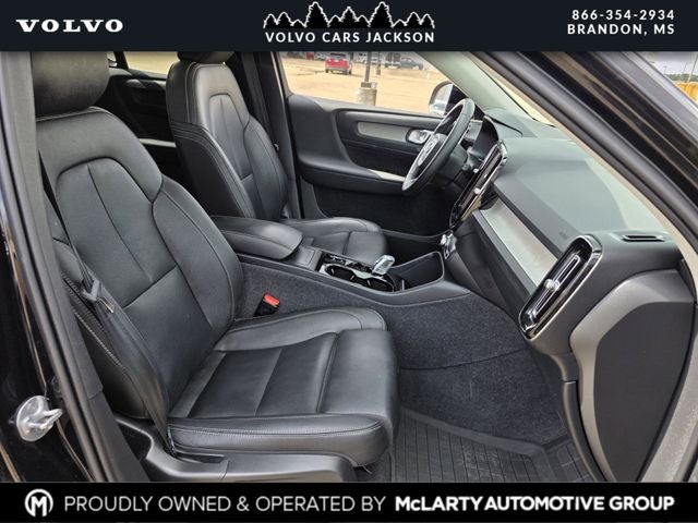 2024 Volvo XC40 B5 Plus Bright Theme