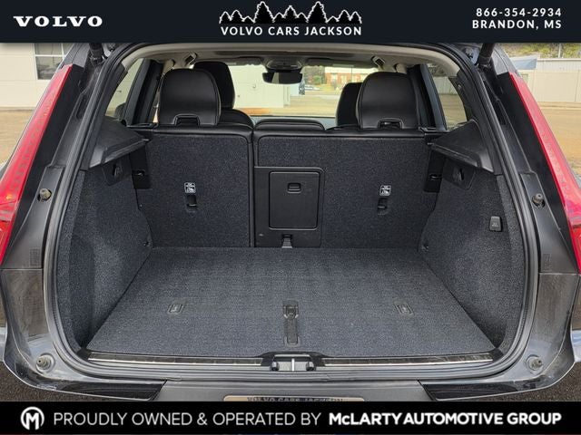 2024 Volvo XC40 B5 Plus Bright Theme
