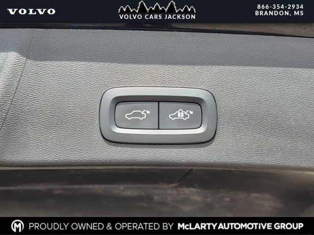 2024 Volvo XC40 B5 Plus Bright Theme