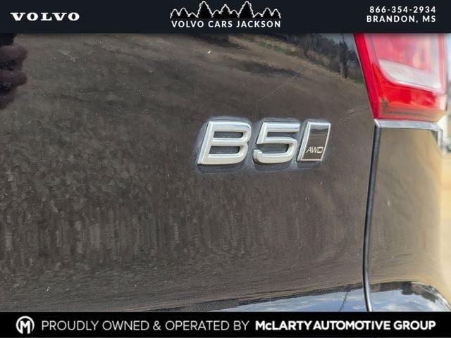 2024 Volvo XC40 B5 Plus Bright Theme