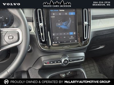 2024 Volvo XC40 B5 Plus Bright Theme