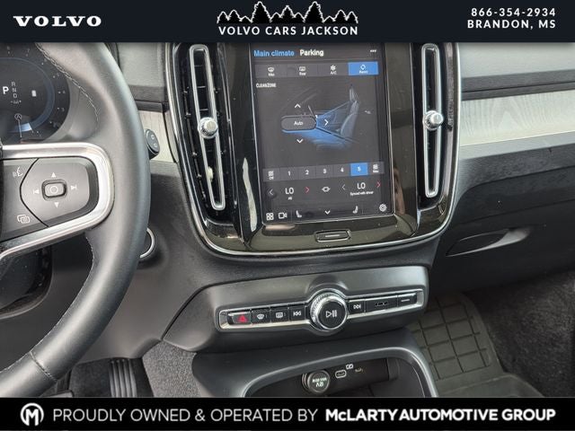2024 Volvo XC40 B5 Plus Bright Theme