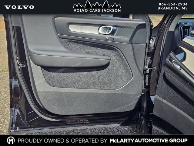 2026 Volvo XC40 B5 Core