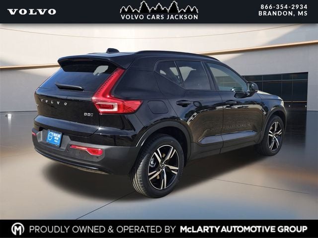 2026 Volvo XC40 B5 Core