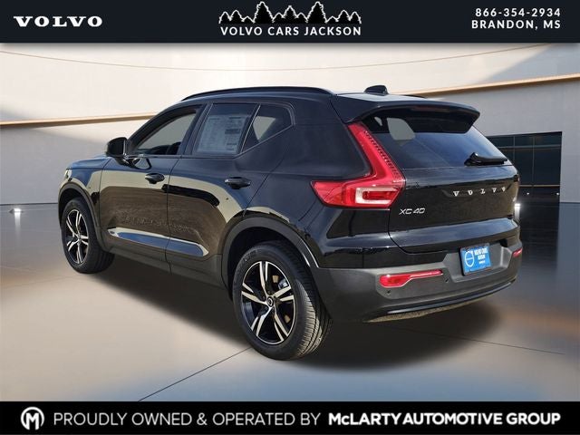 2026 Volvo XC40 B5 Core