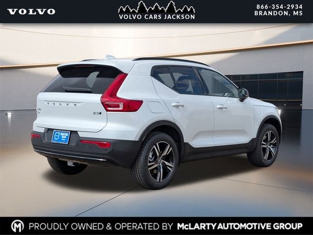 2026 Volvo XC40 B5 Core