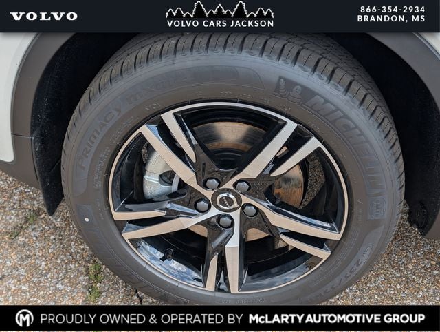 2026 Volvo XC40 B5 Core