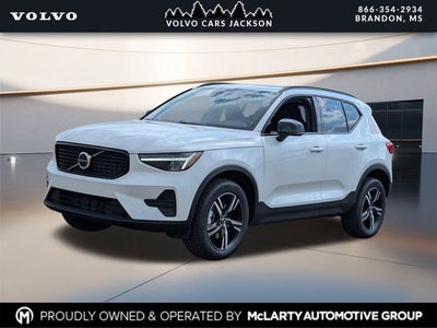 2026 Volvo XC40 B5 Core