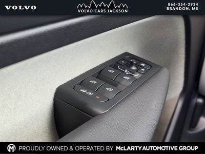 2026 Volvo XC40 B5 Ultra