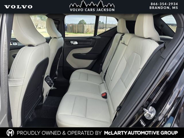 2026 Volvo XC40 B5 Ultra