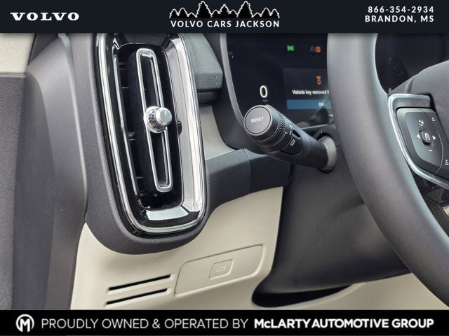 2026 Volvo XC40 B5 Ultra