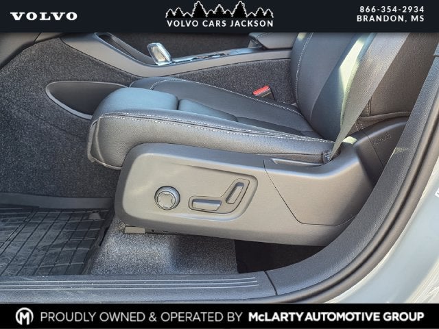 2026 Volvo XC40 B5 Ultra