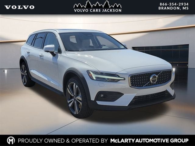 2026 Volvo V60 Cross Country B5 Plus