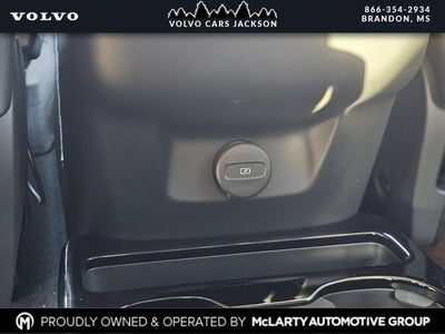 2026 Volvo XC90 B5 Plus