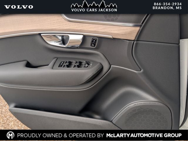 2026 Volvo XC90 B5 Plus