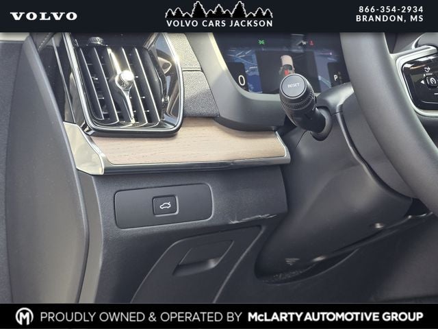 2026 Volvo XC90 B5 Core