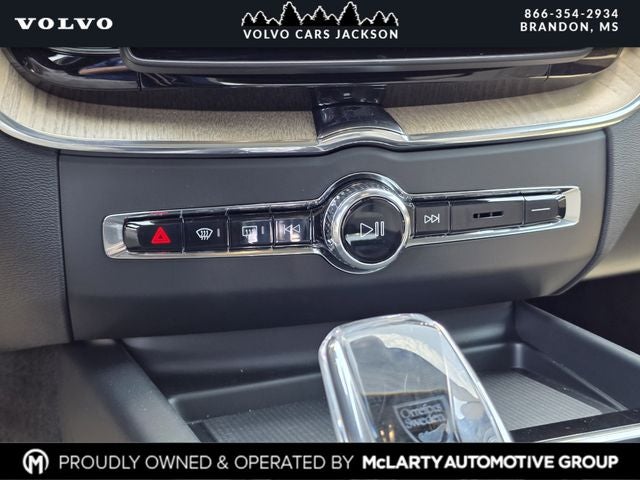 2026 Volvo XC60 B5 Plus