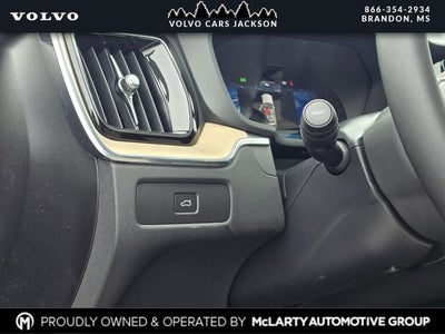 2026 Volvo XC60 B5 Plus