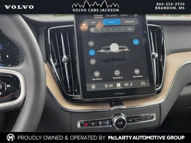 2026 Volvo XC60 B5 Plus