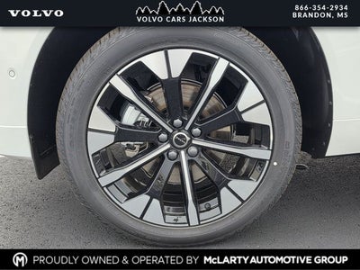 2026 Volvo XC60 B5 Plus