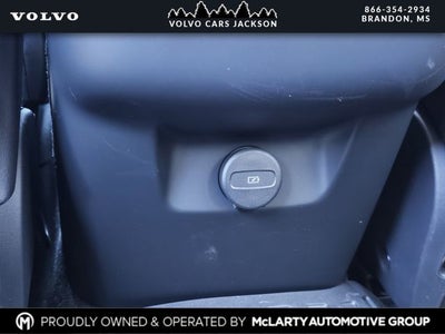 2026 Volvo XC60 B5 Plus Dark