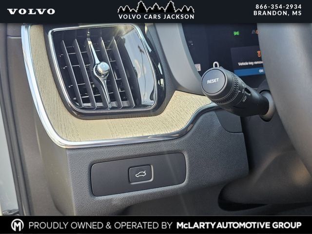 2026 Volvo XC60 B5 AWD Mild Hybrid Plus