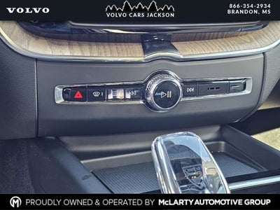 2026 Volvo XC60 B5 Plus Bright