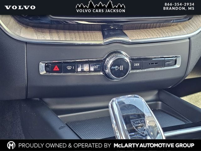 2026 Volvo XC60 B5 Plus Bright