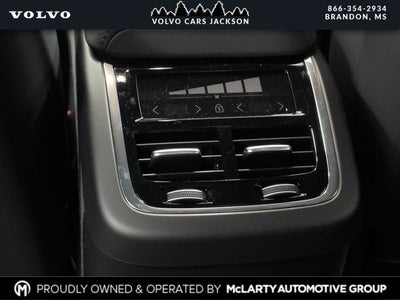 2026 Volvo XC60 B5 Ultra Black Edition