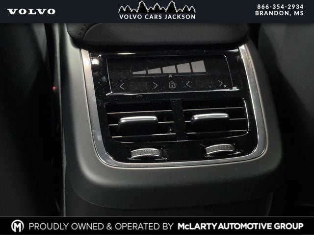 2026 Volvo XC60 B5 Ultra Black Edition