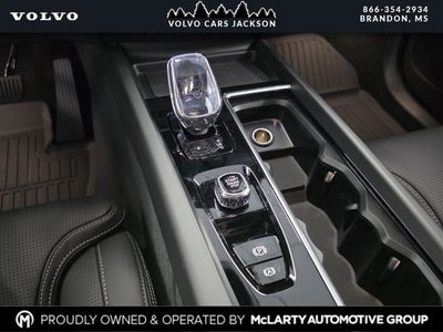 2026 Volvo XC60 B5 Ultra Black Edition